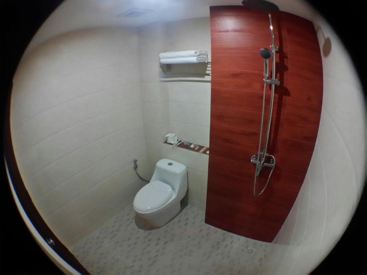 יאנגון Platinum River View Hotel מראה חיצוני תמונה