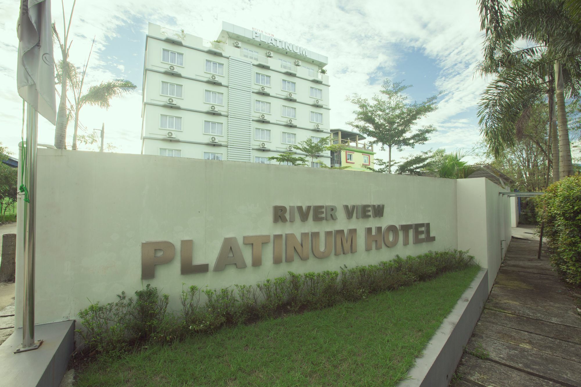 יאנגון Platinum River View Hotel מראה חיצוני תמונה